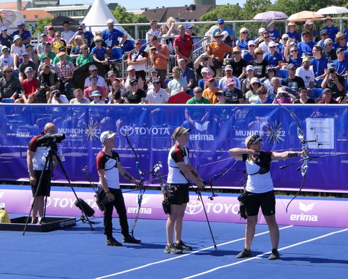 Foto: Eckhard Frerichs / Immer die gleiche Reihenfolge zu den Gold-Triumphen (hier bei der EM in München): Katharina Bauer, vor Charline Schwarz, vor Michelle Kroppen.